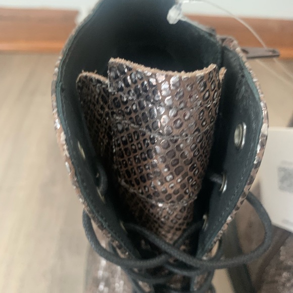 NWT Geox Respira Combat Boots. - Picture 7 of 15